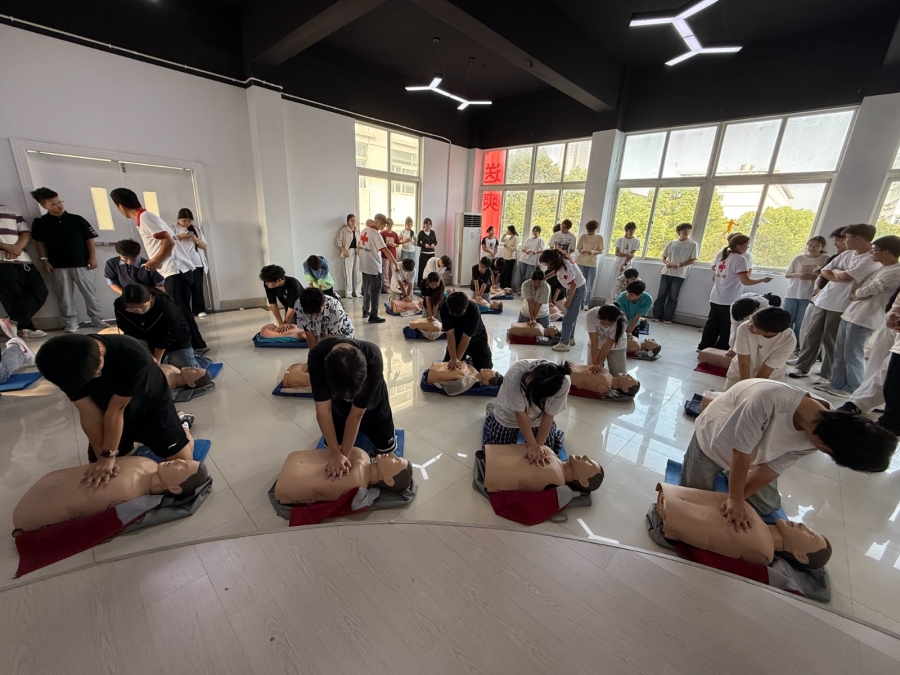 平安驿站，急救护航——​公司组织员工骨干开展应急救护培训