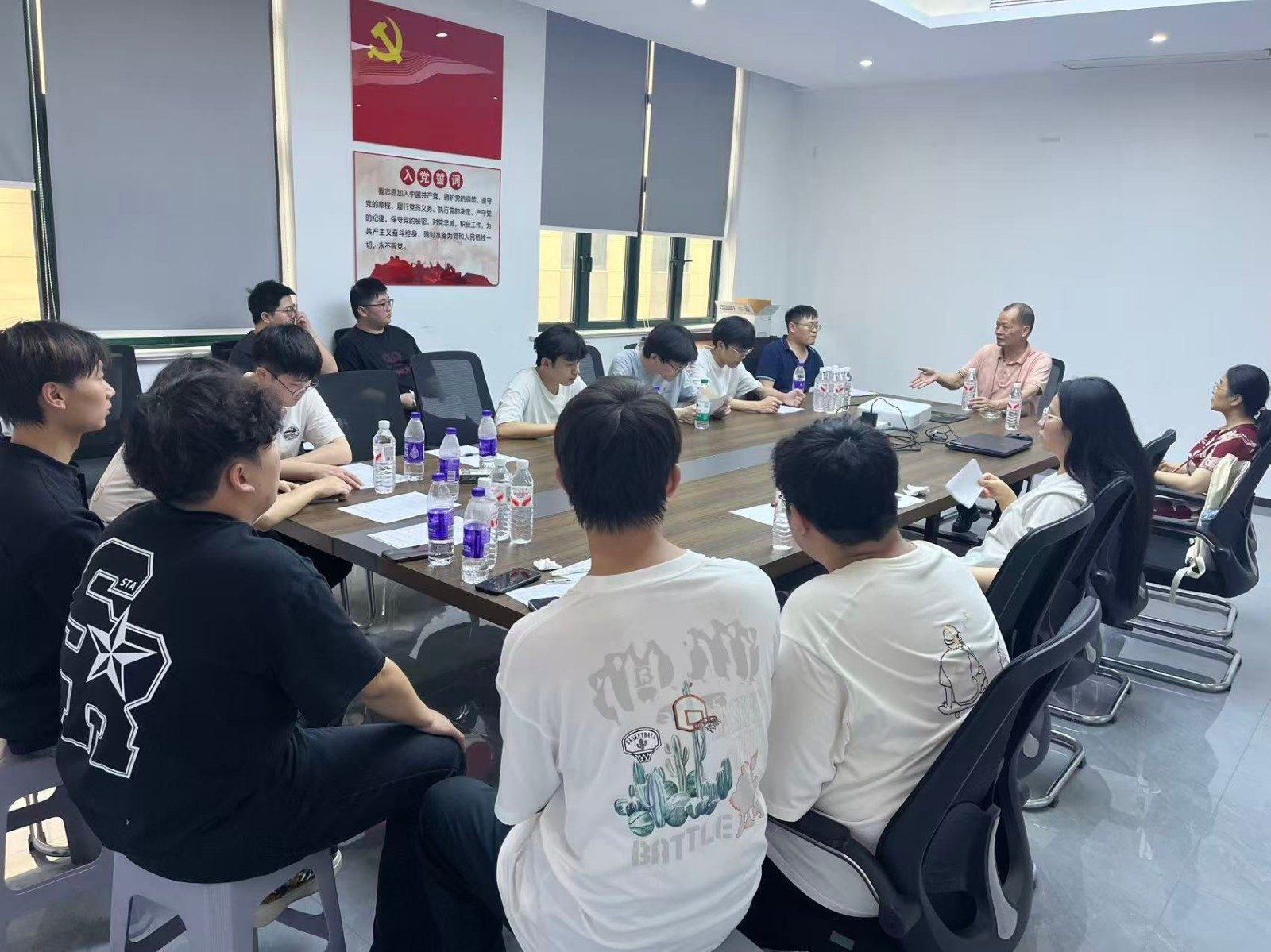 座谈会4.jpg